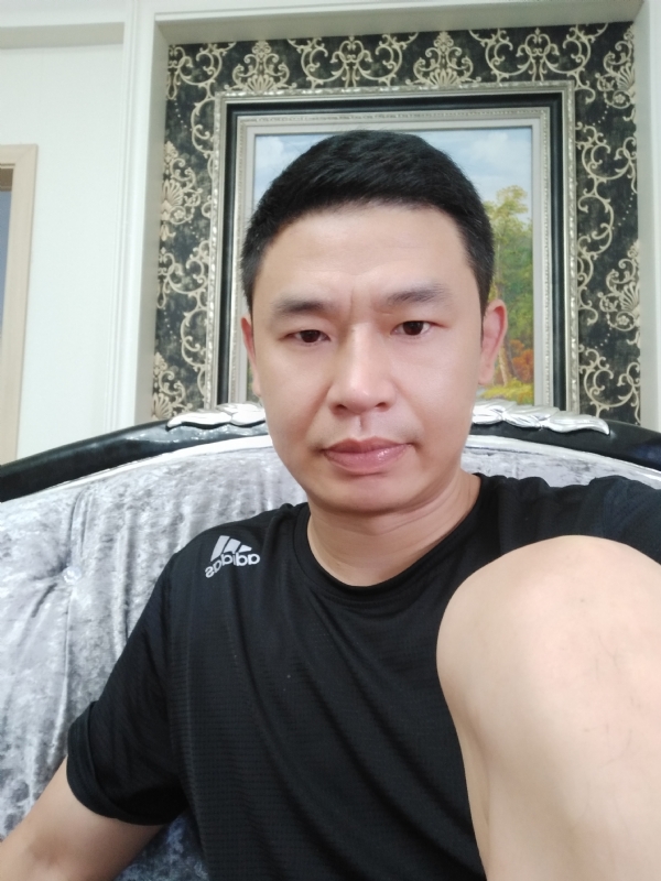 风的第一张照片--马尾相亲网