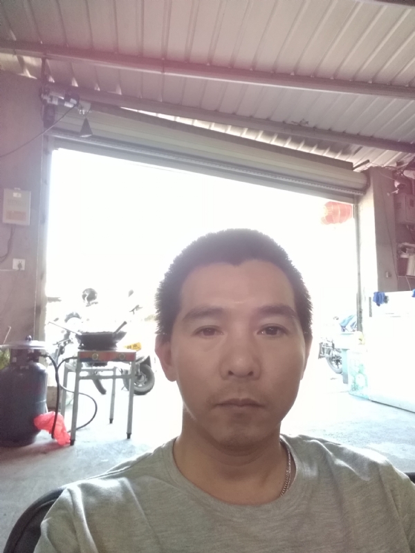 龙骑士的第一张照片--马尾相亲网