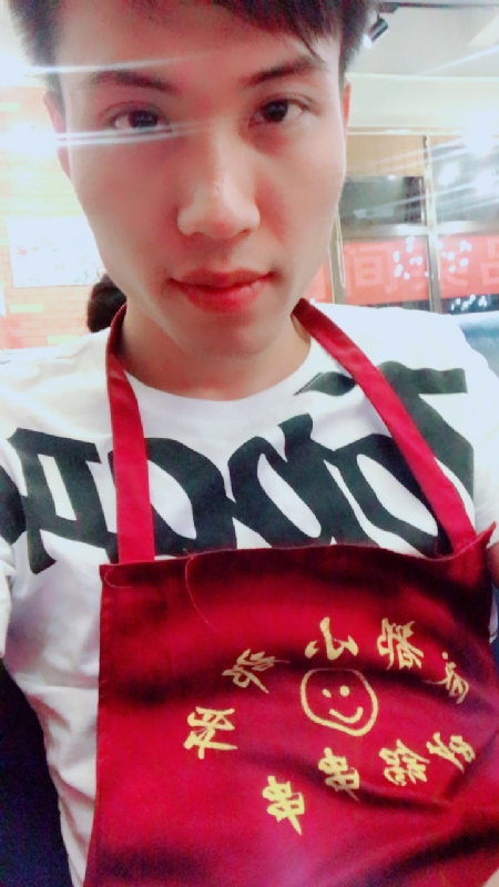 乐天的第三张照片--马尾相亲网
