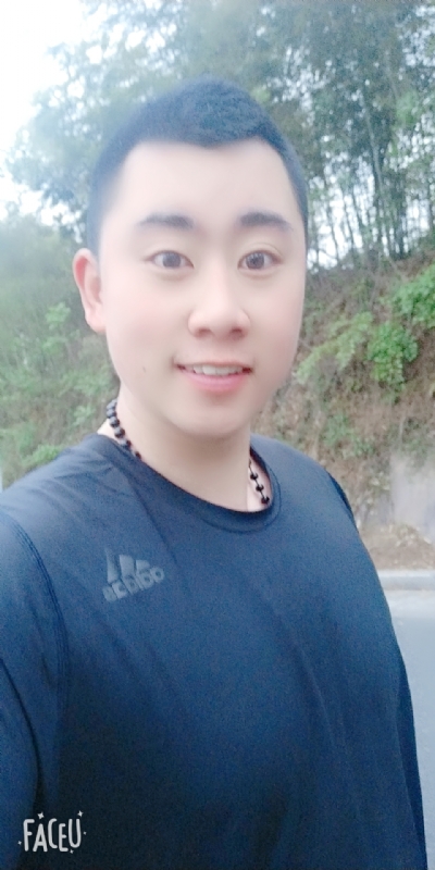 帅小伙的第一张照片--马尾相亲网