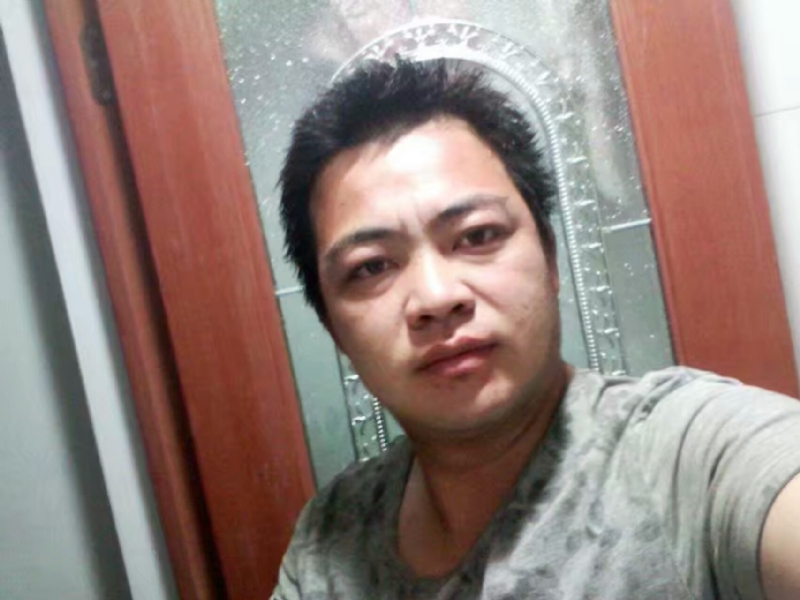 往事随风的第一张照片--马尾相亲网