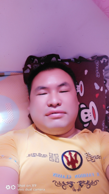孤狼的第一张照片--马尾相亲网