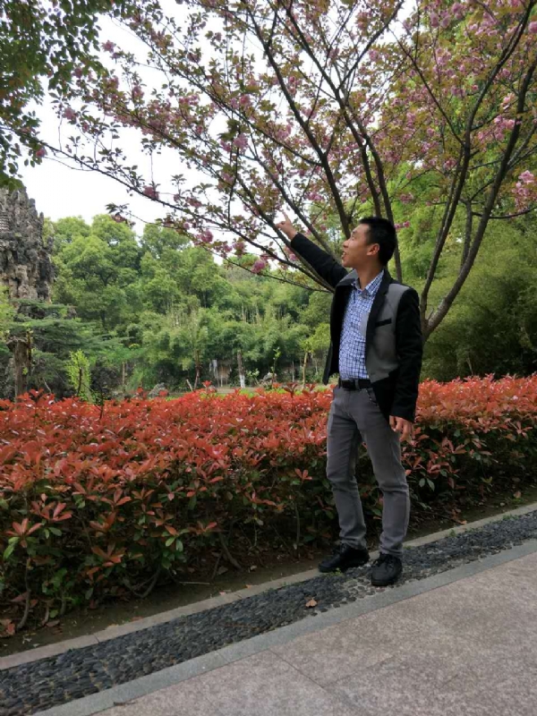坦诚的第一张照片--马尾相亲网