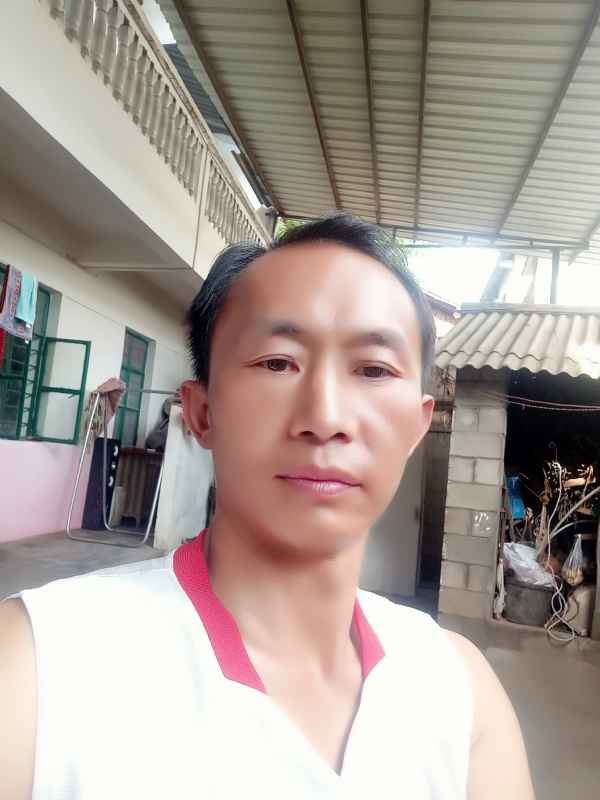 白鸽的第一张照片--马尾相亲网