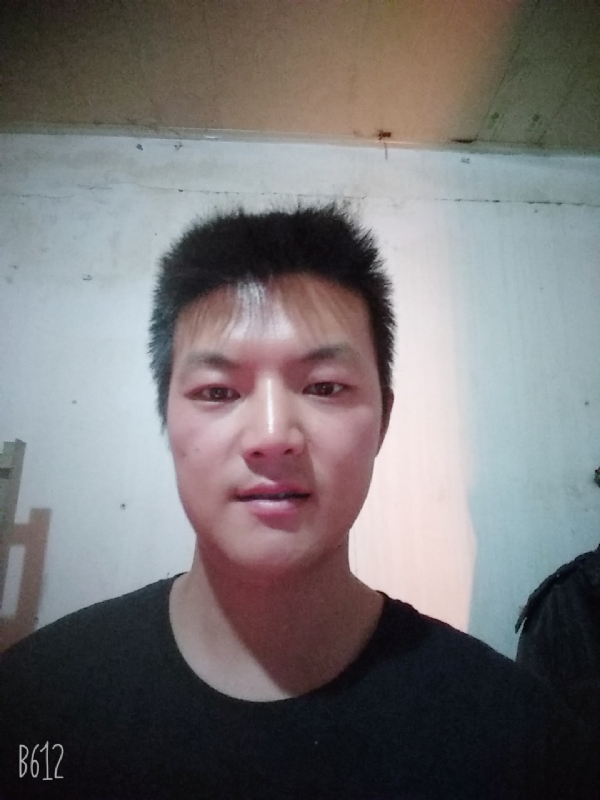 风轻云淡的第一张照片--马尾相亲网