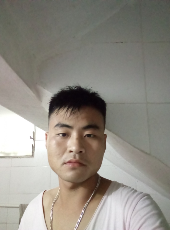 落叶知秋的第一张照片--马尾相亲网