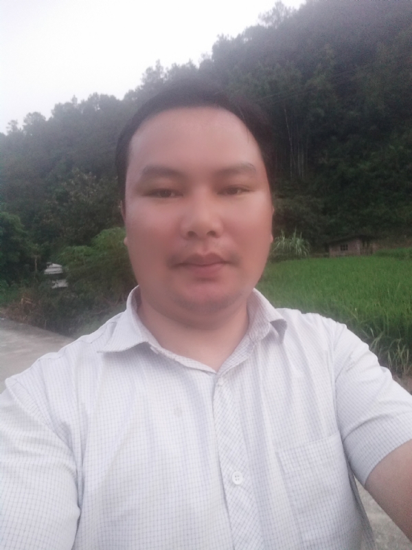 阿王的第一张照片--马尾相亲网