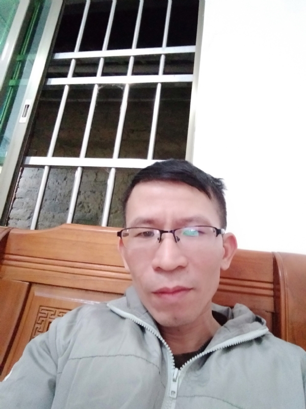 奋斗的第一张照片--马尾相亲网