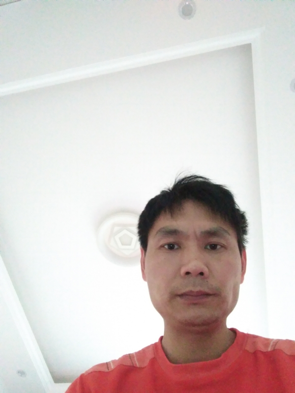 悠伤的第一张照片--马尾相亲网