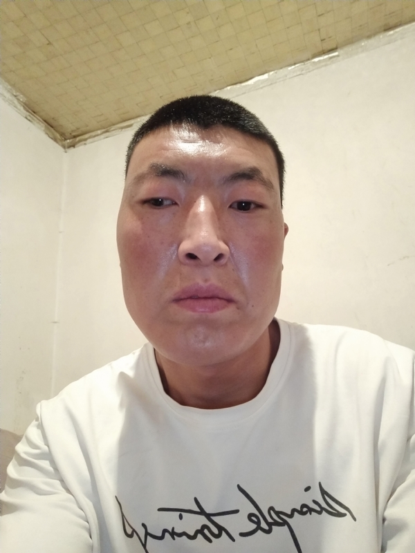 只为遇见你的第二张照片--马尾相亲网