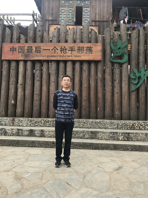 屯里的富豪的第一张照片--马尾相亲网