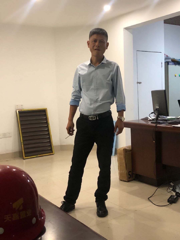 郁闷之中的第一张照片--马尾相亲网