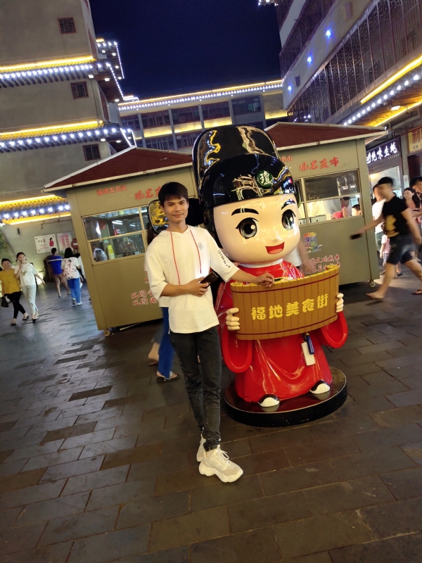 圆嘟嘟的瘦子的第一张照片--马尾相亲网