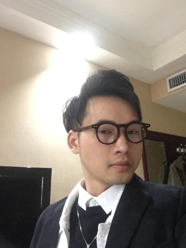曾亮的第三张照片--马尾相亲网