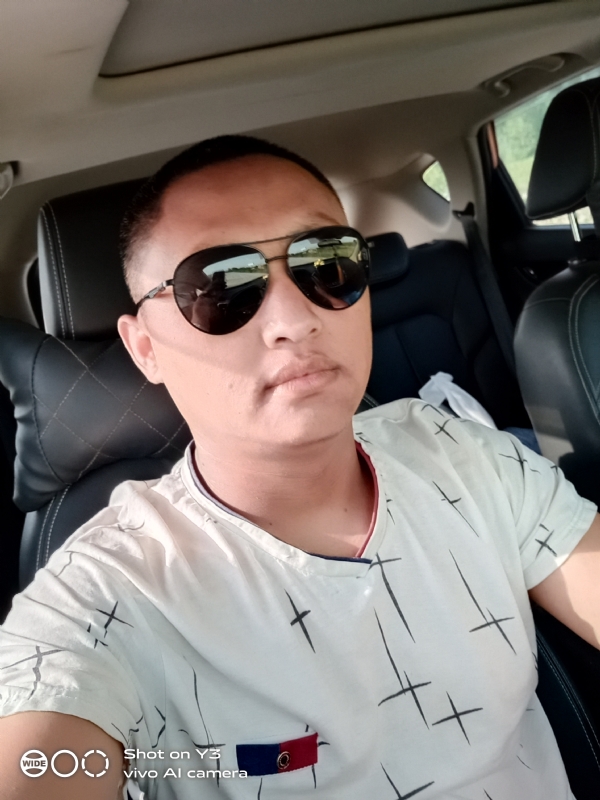 寻缘的第一张照片--马尾相亲网