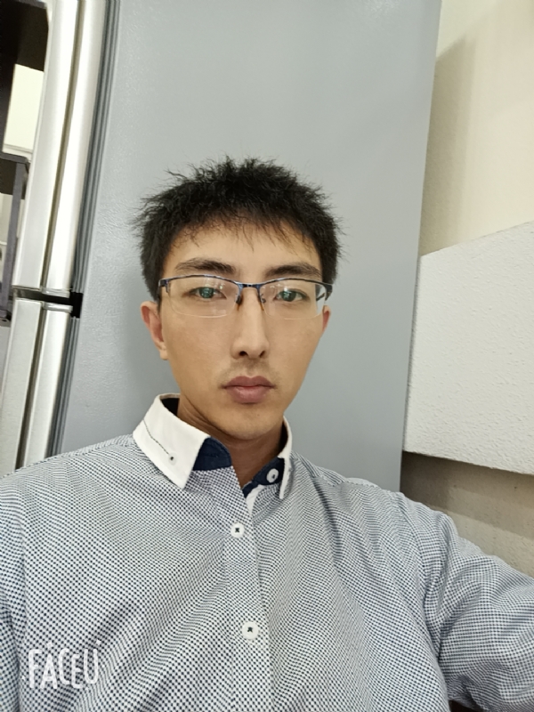 阳光大男孩的第二张照片--马尾相亲网