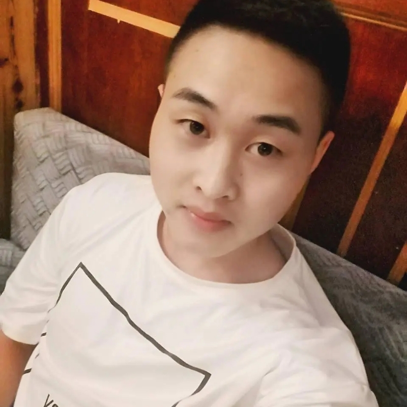 娃娃脸小爸爸的第二张照片--马尾相亲网