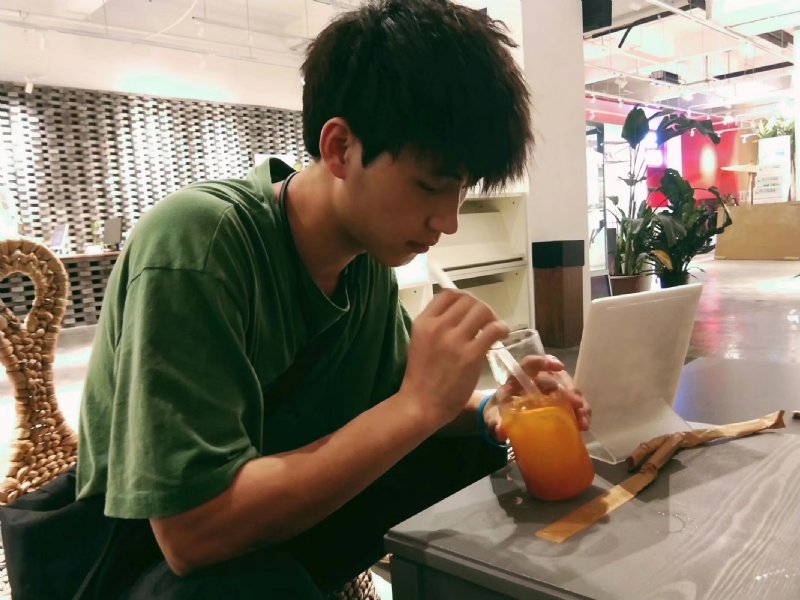 一花一世界的第一张照片--马尾相亲网