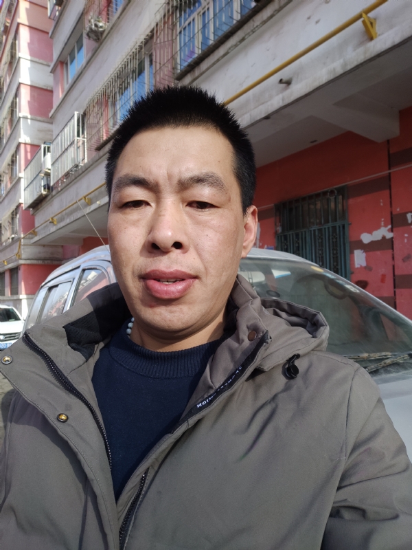 华哥的第一张照片--马尾相亲网