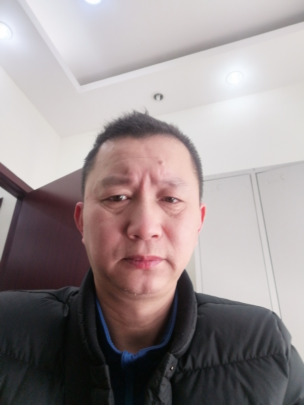 相视而笑的第一张照片--马尾相亲网