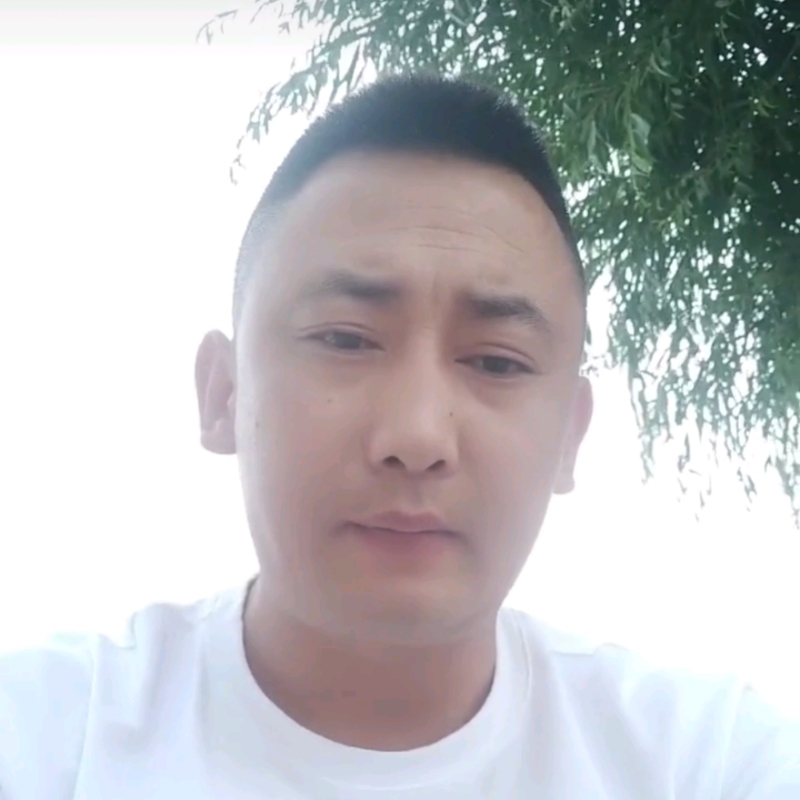 潇洒的第一张照片--马尾相亲网