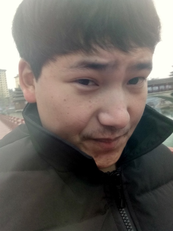 侗族青年作家超超的第二张照片--马尾相亲网