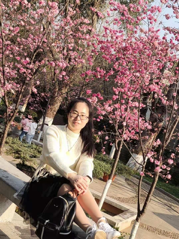 Nancy的第一张照片--马尾相亲网