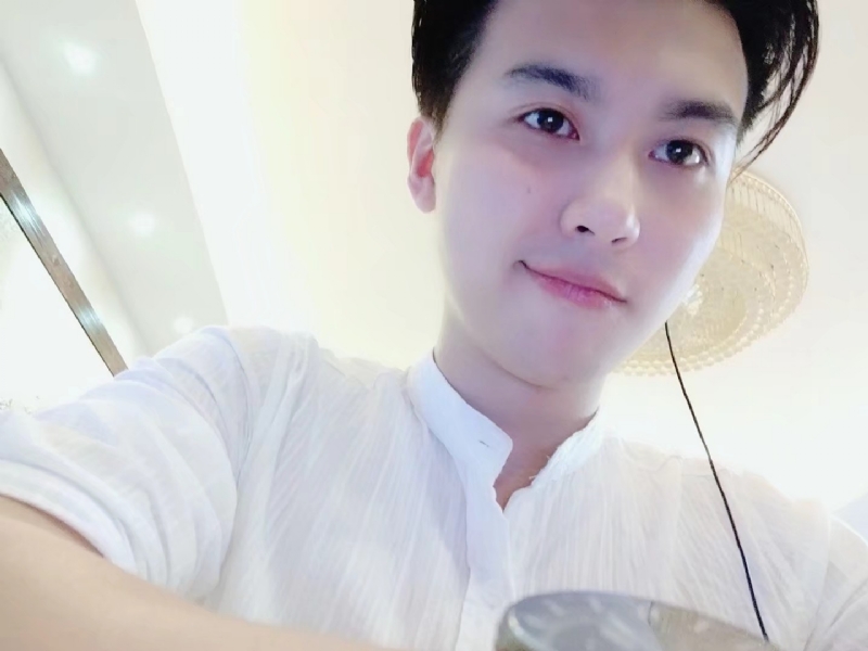 皮特王的第一张照片--马尾相亲网