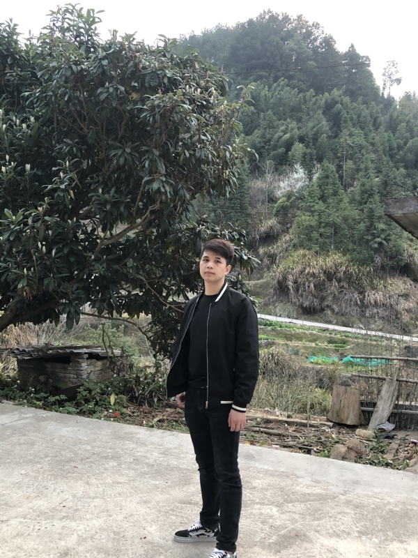 随遇而安的第一张照片--马尾相亲网