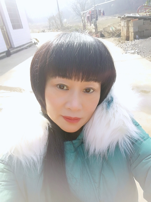 金鱼儿的第一张照片--马尾相亲网