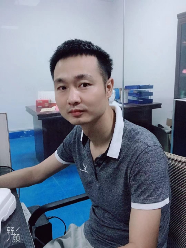 不忘初心的第一张照片--马尾相亲网