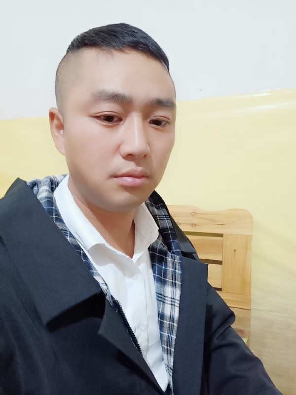 小天的第一张照片--马尾相亲网
