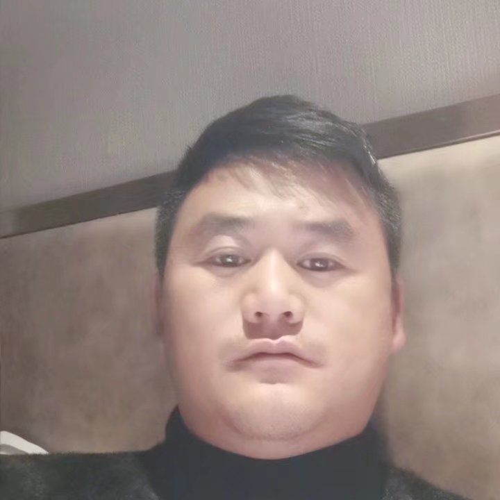 奔跑的第一张照片--马尾相亲网