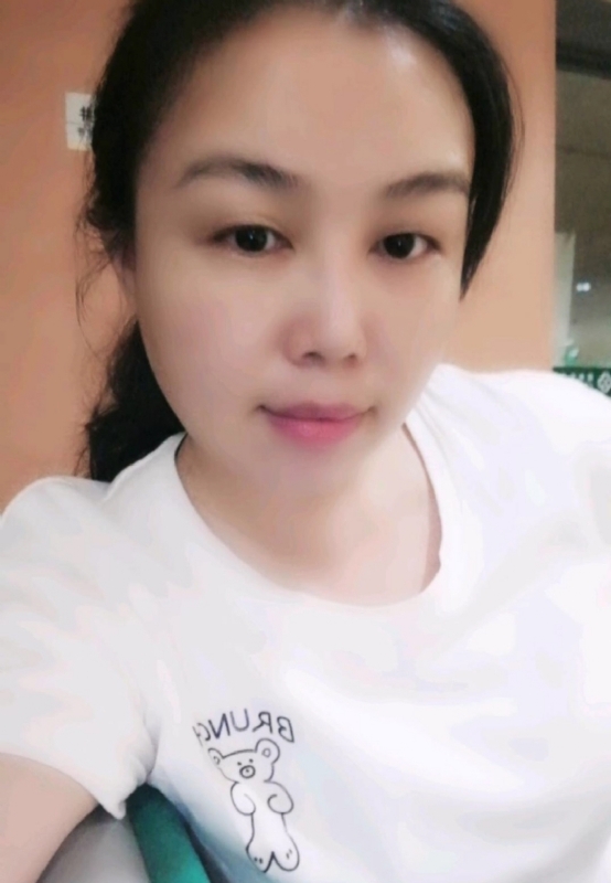 淡淡的云的第三张照片--马尾相亲网