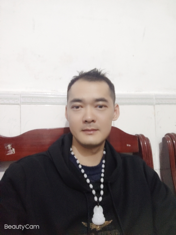 快乐的等待的第一张照片--马尾相亲网