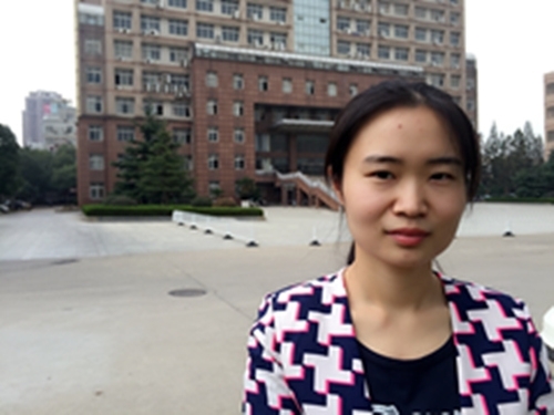 女儿征婚的第一张照片--马尾相亲网