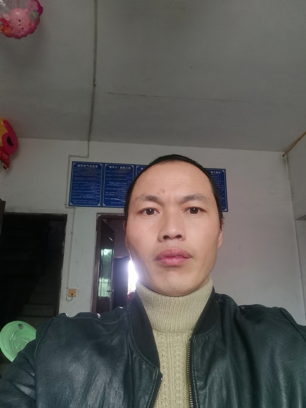 陈前的第一张照片--马尾相亲网