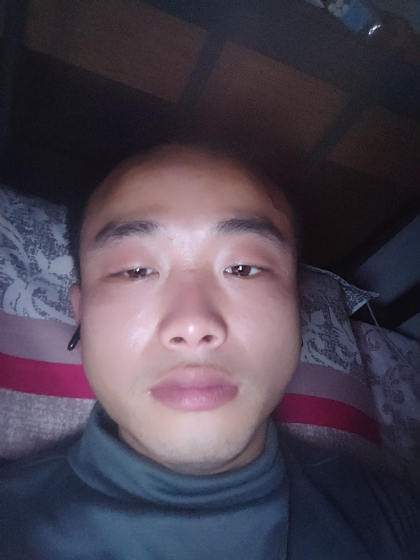 偏爱的第一张照片--马尾相亲网
