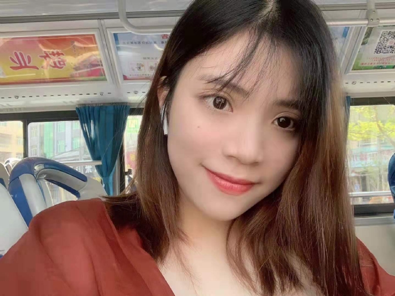 小眼睛的第一张照片--马尾相亲网
