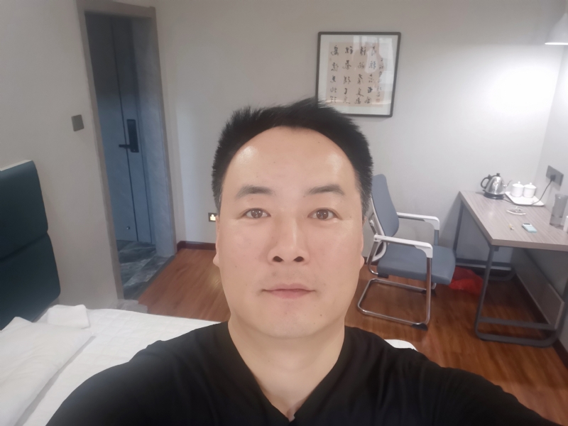 莫待花落空折枝的第一张照片--马尾相亲网