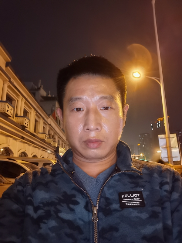 偷偷说的第一张照片--马尾相亲网