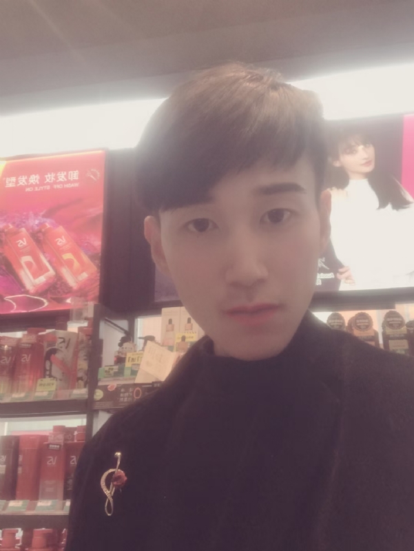 唯美的爱情故事的第一张照片--马尾相亲网