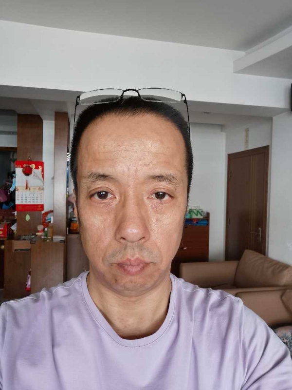 萨博的第一张照片--马尾相亲网