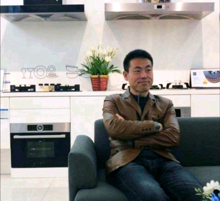 奋斗的执着的第一张照片--马尾相亲网