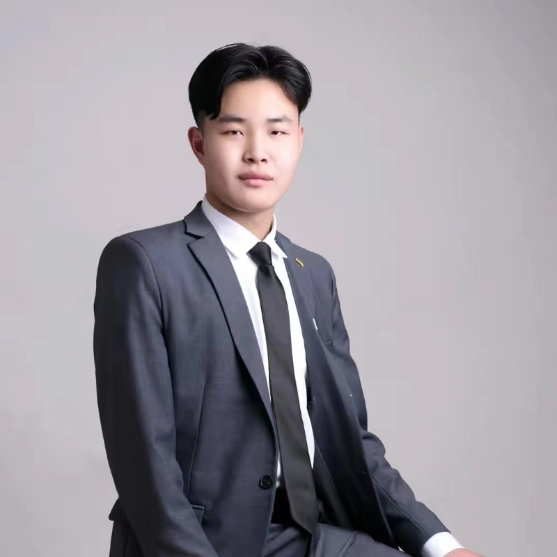 孤独的狼的第一张照片--马尾相亲网
