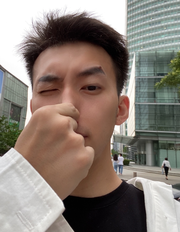 绝世大冤种的第四张照片--马尾相亲网
