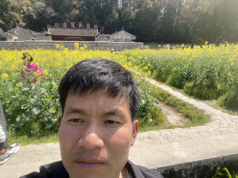 开心的第一张照片--马尾相亲网