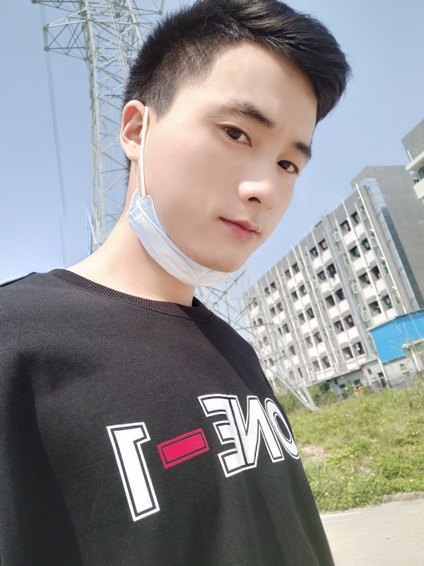 何凡的第一张照片--马尾相亲网