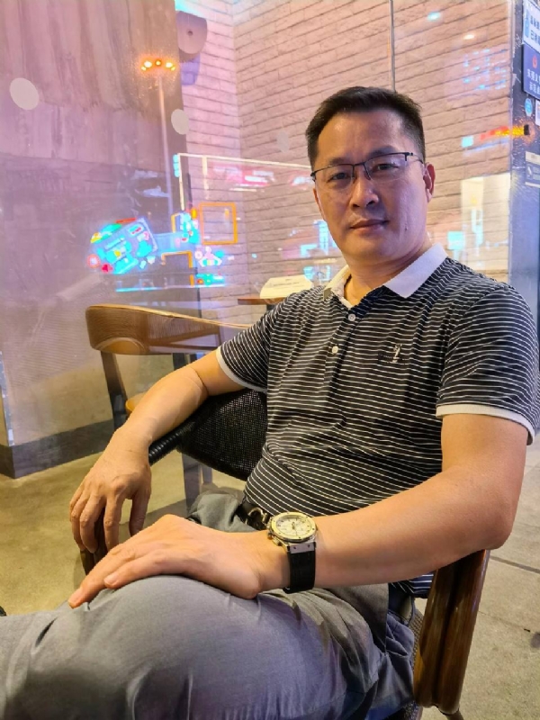 Allan的第三张照片--马尾相亲网
