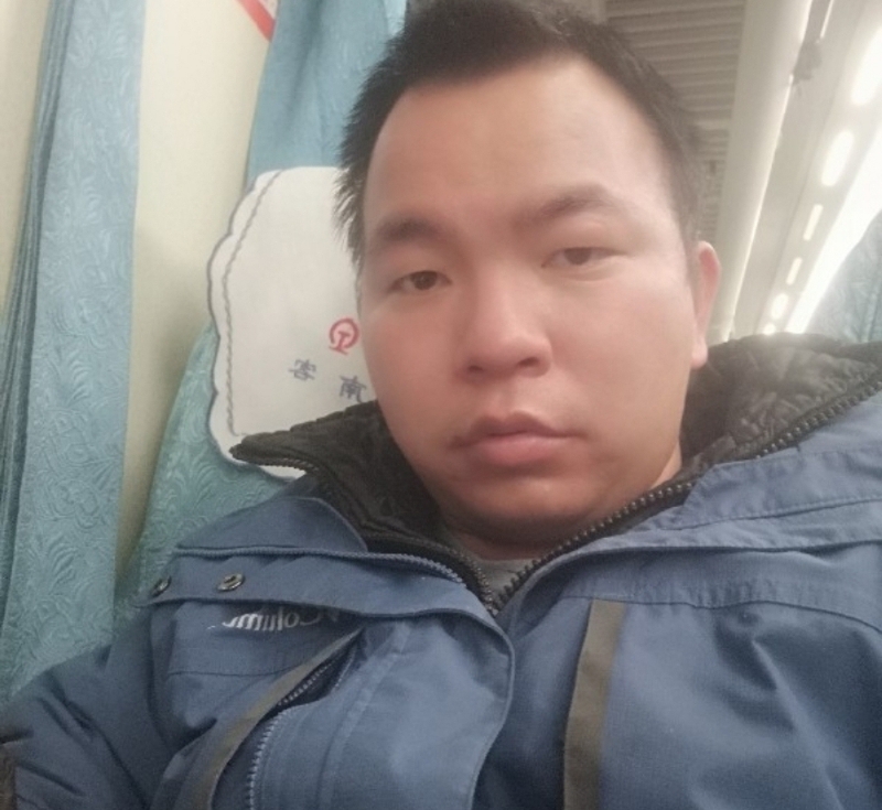 淡定的第一张照片--马尾相亲网